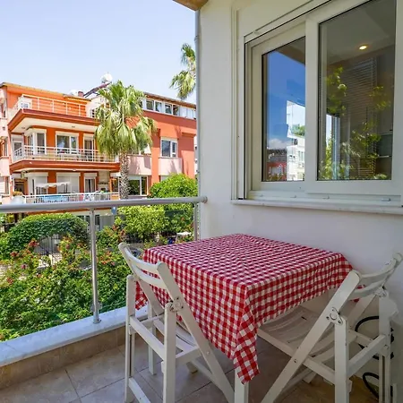 Refreshing House Near Beach In Muratpasa *
