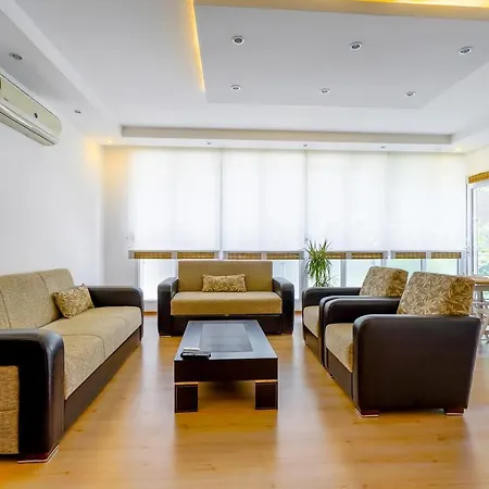 Refreshing House Near Beach In Muratpasa Appartement
